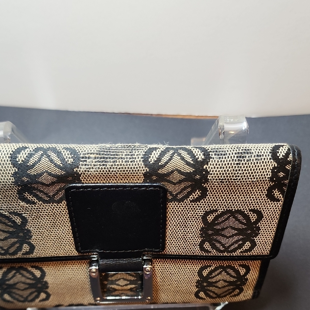 Loewe Anagram Logo Wallet - Picture 2 of 15